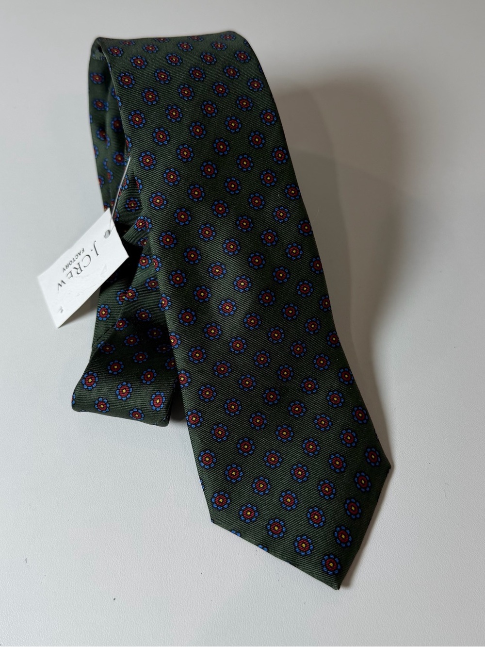 NWT J. Crew ‘The Silk Toe’ Olive Green Silk Medallion Tie Blue and Red Accents